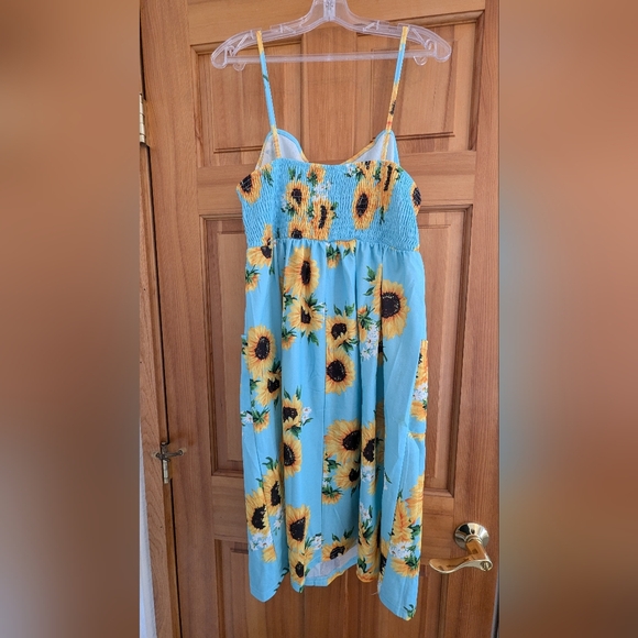 Spaghetti Strap Sunflower Print Buttoned Mini Dress L | ALGAE GREEN color - Picture 2 of 6